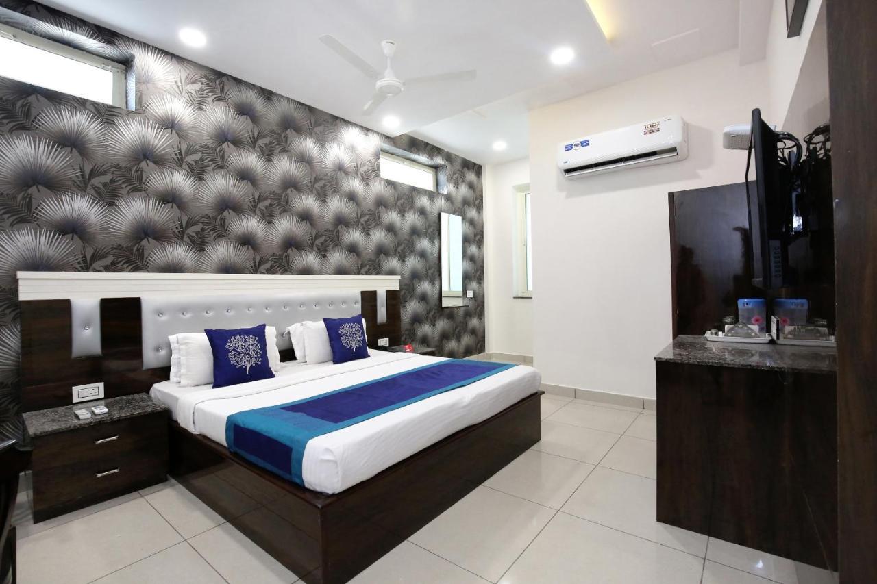 לודהיאנה Oyo Hotel Obr Inn מראה חיצוני תמונה